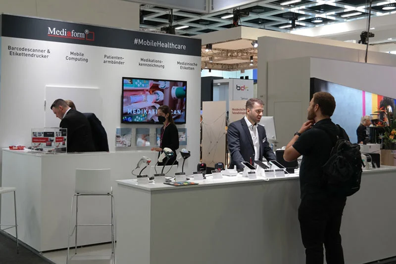 Messestand auf der Messe DMEA 2023.