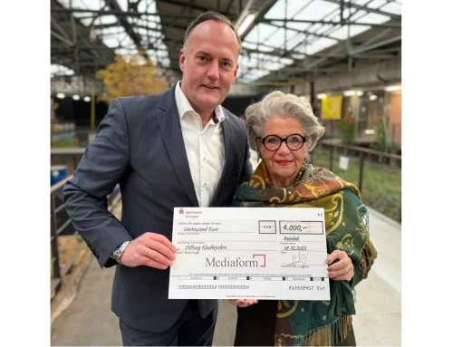 Mediaform spendet an die Stiftung Kinderjahre zur Förderung von Leseprojekten